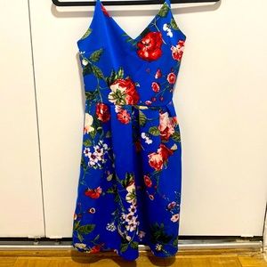 XS blue floral sun dress, never worn
